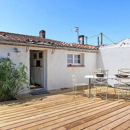 La Maison Pierres Et *